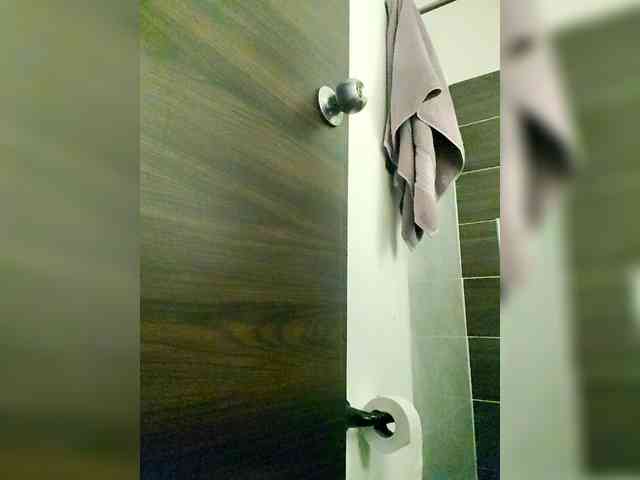 Georgina-Cross webcam