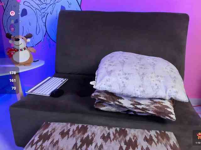 Georgina-Cross webcam