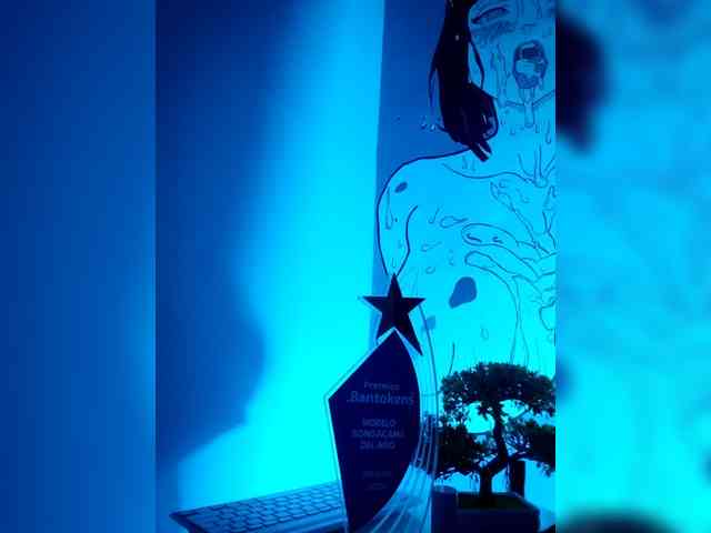 Georgina-Cross webcam