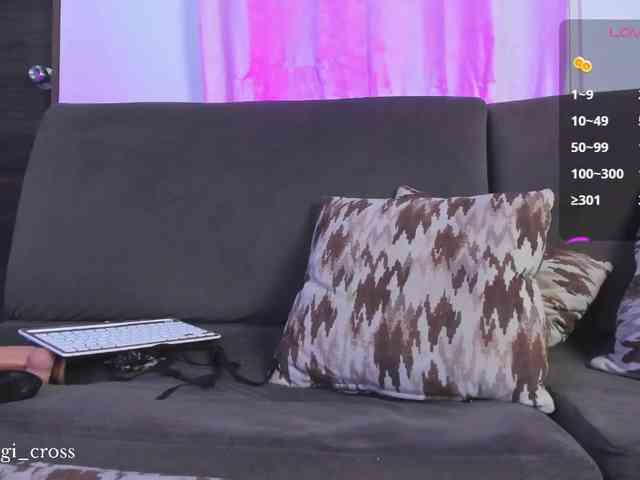 Georgina-Cross webcam