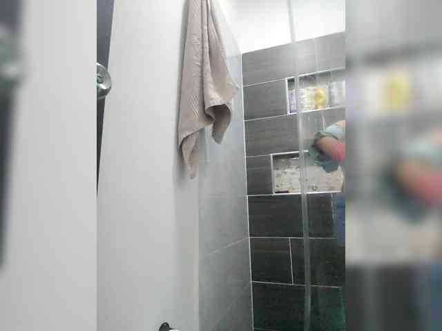 Georgina-Cross webcam