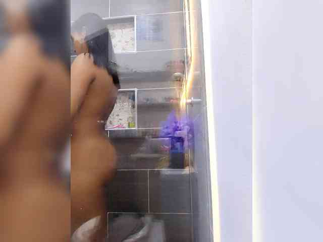 Georgina-Cross webcam