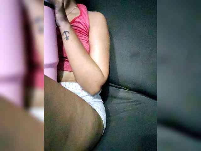 Georgina-Cross webcam