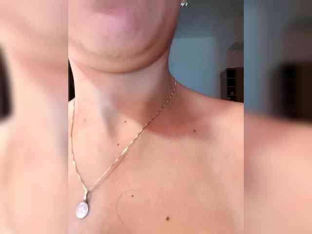 Georgina-Cross webcam