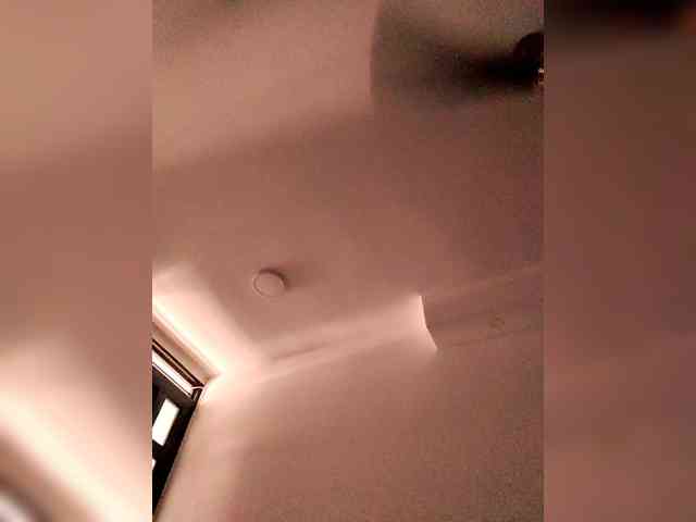 Georgina-Cross webcam