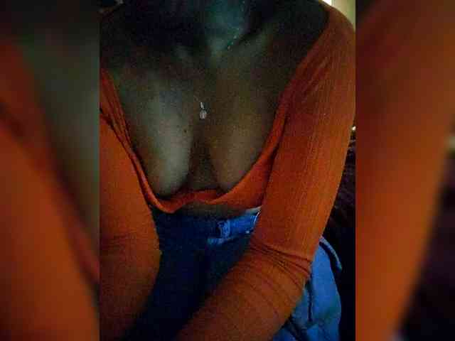 Georgina-Cross webcam