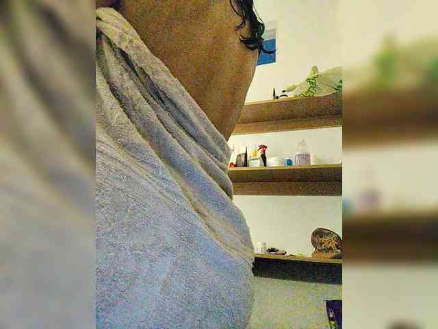 Georgina-Cross webcam