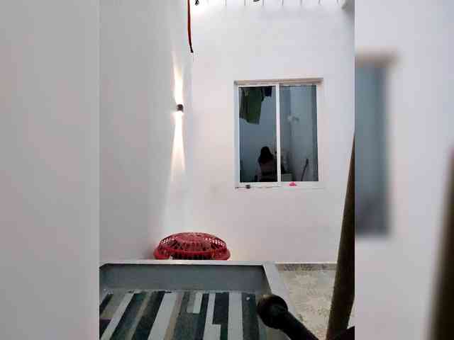 Georgina-Cross webcam