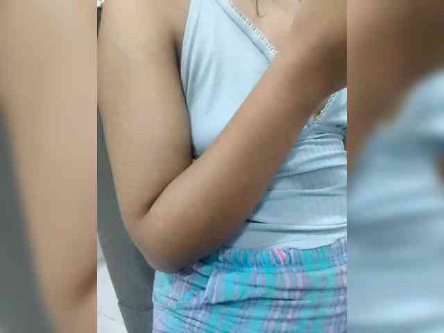 Georgina-Cross webcam