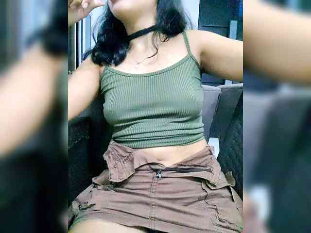 Georgina-Cross webcam