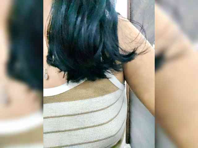 Georgina-Cross webcam