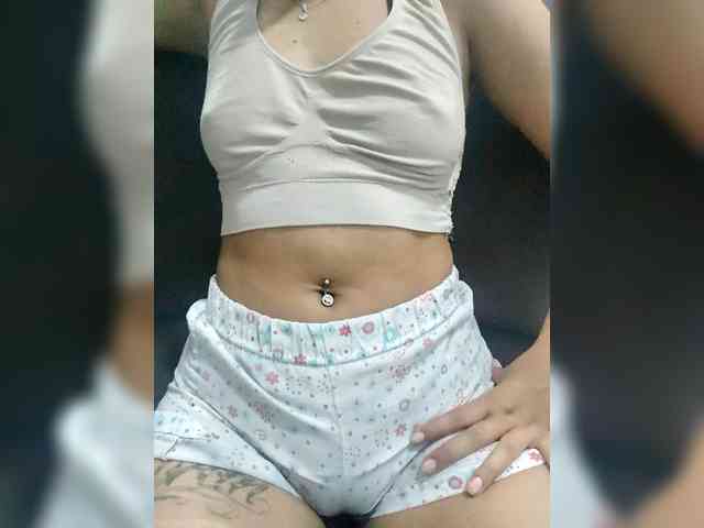 Georgina-Cross webcam