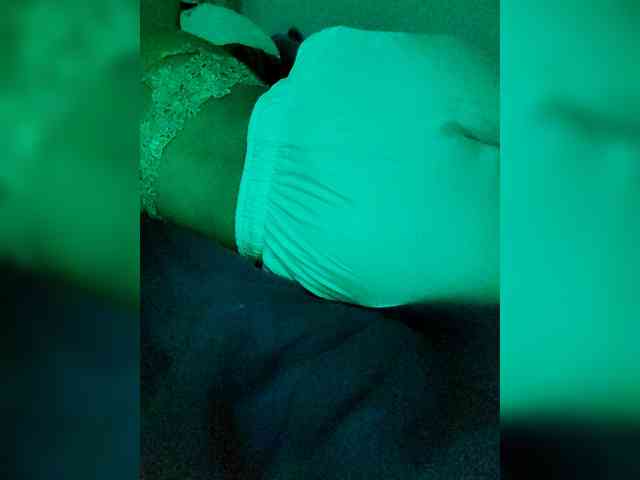 Georgina-Cross webcam