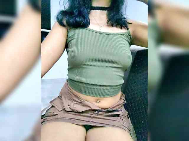 Georgina-Cross webcam