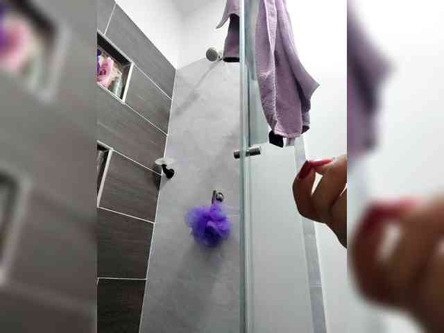 Georgina-Cross webcam