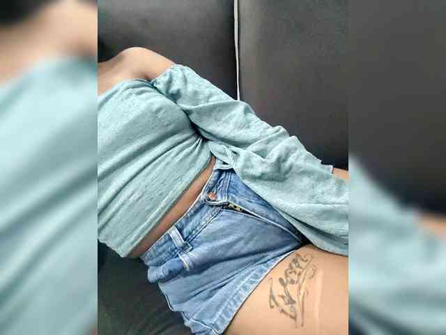 Georgina-Cross webcam