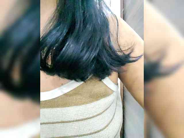 Georgina-Cross webcam