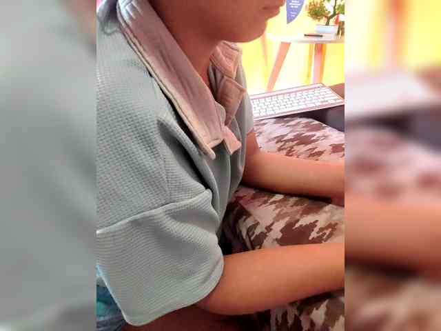 Georgina-Cross webcam