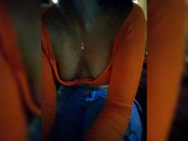 Georgina-Cross webcam