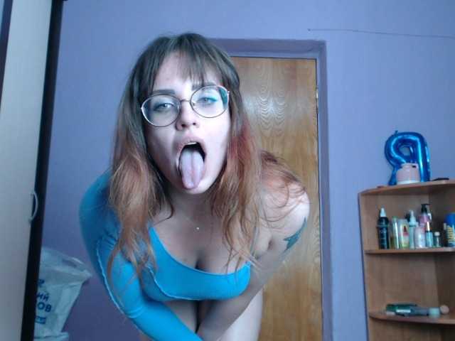 GirlFag's BongaCams show and profile