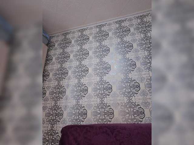 -Little-Devil's BongaCams show and profile