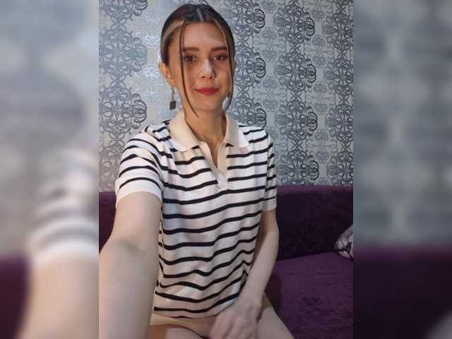 -Little-Devil's BongaCams show and profile