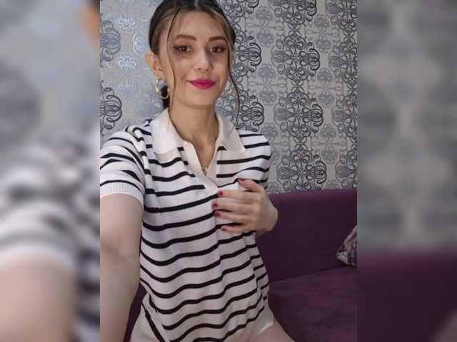 -Little-Devil's BongaCams show and profile