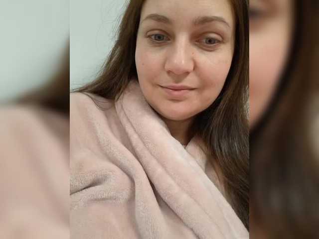 MiLAshKaA's BongaCams show and profile