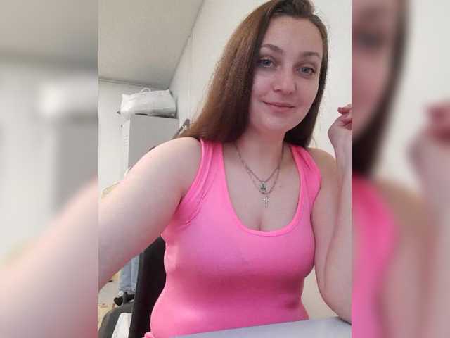 MiLAshKaA's BongaCams show and profile