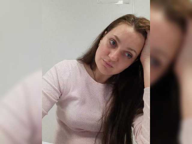 MiLAshKaA's BongaCams show and profile