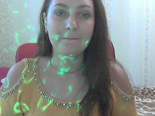 live chat cam MiLAshKaA