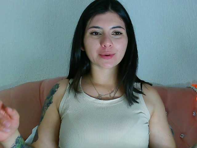 JenellKurtz's BongaCams show and profile