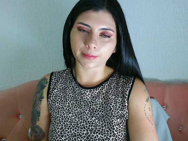 JenellKurtz's BongaCams show and profile