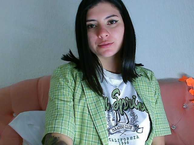 JenellKurtz's BongaCams show and profile