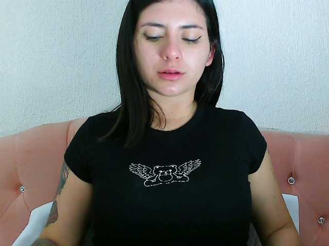 JenellKurtz's BongaCams show and profile