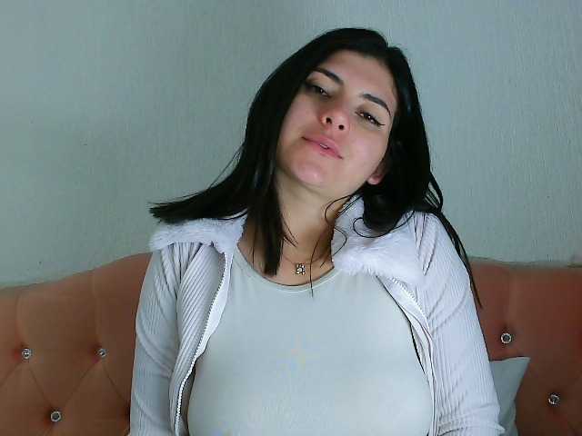 JenellKurtz's BongaCams show and profile