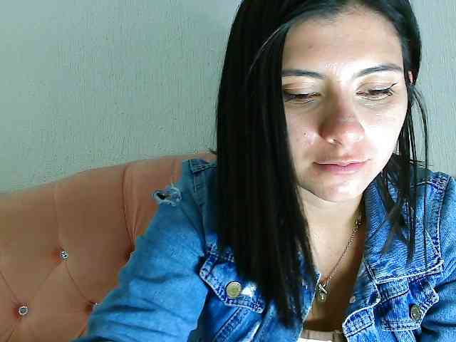 real web cam show JenellKurtz