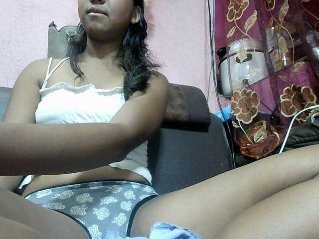 Amelia25's BongaCams show and profile