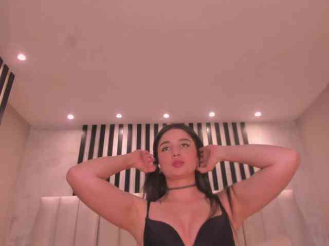 ArianaMonroe webcam