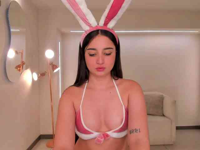 ArianaMonroe webcam