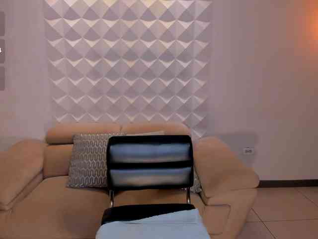 ArianaMonroe webcam