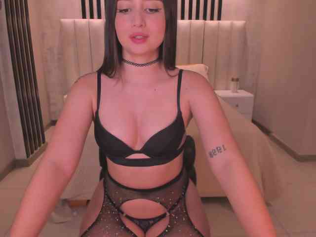 ArianaMonroe webcam