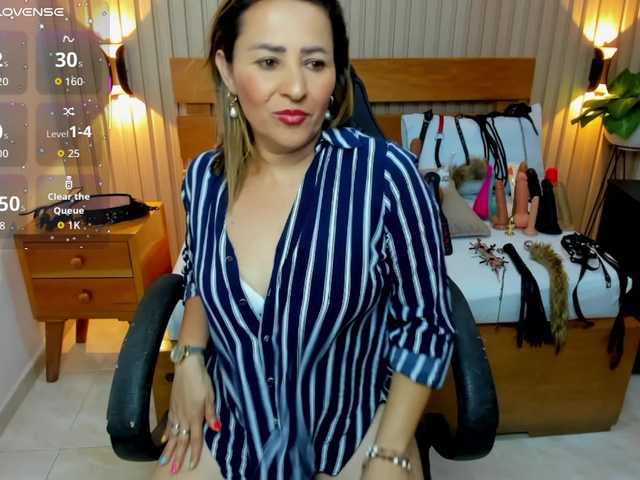 luciana-ballesteros's BongaCams show and profile