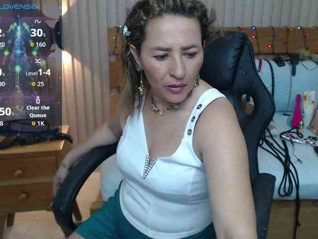 luciana-ballesteros webcam