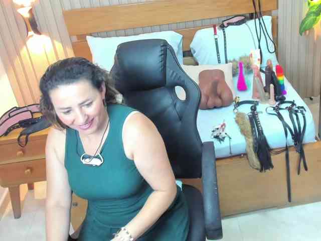 luciana-ballesteros webcam