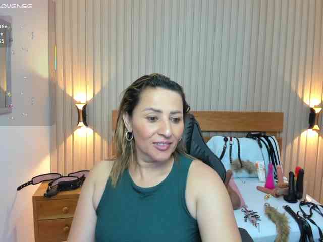 luciana-ballesteros webcam