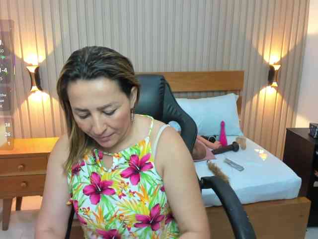 luciana-ballesteros webcam