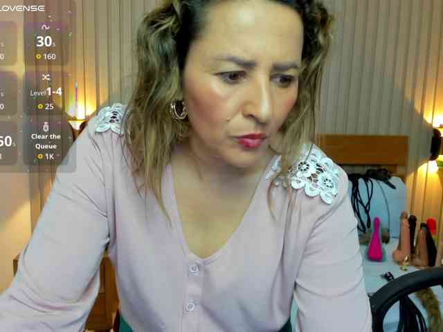 luciana-ballesteros webcam