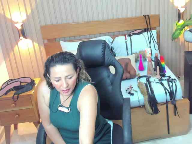 luciana-ballesteros webcam