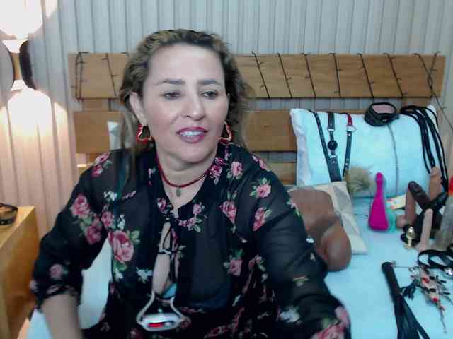 luciana-ballesteros webcam